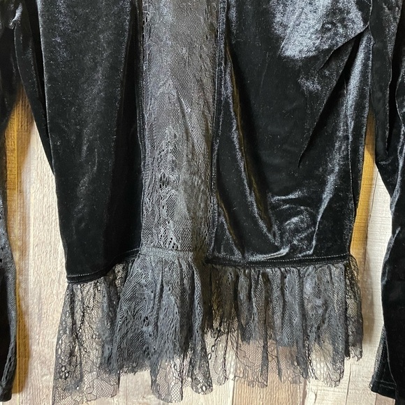 Allison NY Velvet Lace Long Sleeve V-Neck Peplum Dark Academia Blouse - Picture 6 of 10